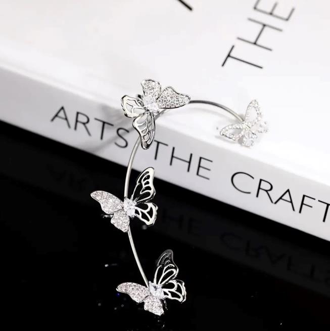 Women'S Elegant Butterfly Ear Cuffs - No-Piercing Ear Hooks, Synthetic Gemstone Accents, Everyday & Formal Jewelry for Parties, Weddings, Everyday Outfits - Non-Piercing Ear Clips for Sensitive Light Beige, Party Accessories,